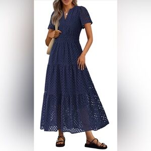 Pretty Garden Eyelet Tiered Maxi Dress with V-Neck - Navy
